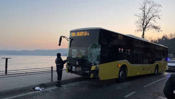 Beykoz'da İETT otobüsü kaza yaptı! Yaralılar var