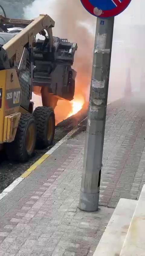 Foto - Beylikdüzü'nde çevredekileri korkutan patlama