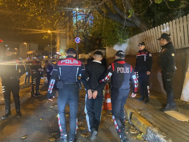 Foto - Beyoğlu’nda geniş çaplı denetim: 1 gözaltı