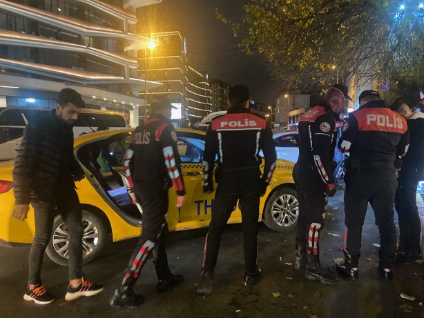 Foto - Beyoğlu’nda geniş çaplı denetim: 1 gözaltı