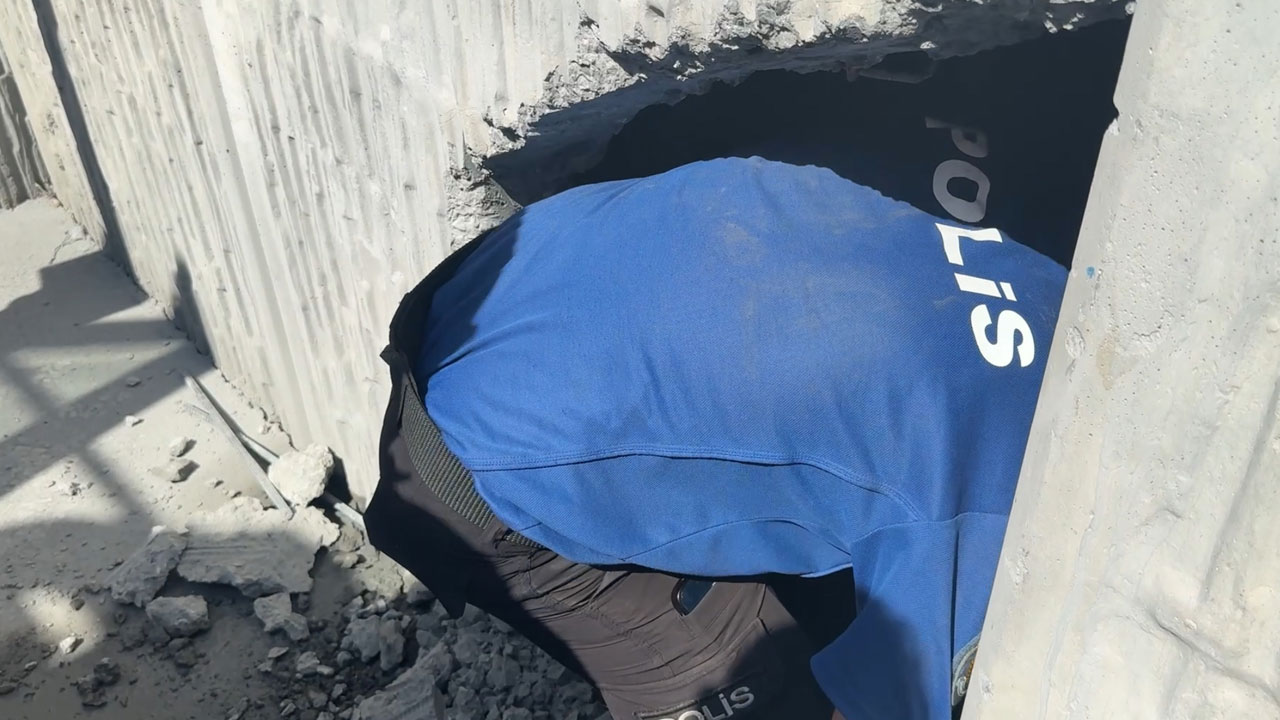 Foto - Beyoğlu’nda tünelde mahsur kalmıştı! Bakın o adam kim çıktı