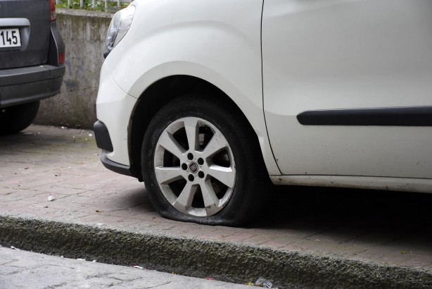Foto - Beyoğlu’nda yaşandı: İşe gidenler şoka girdi