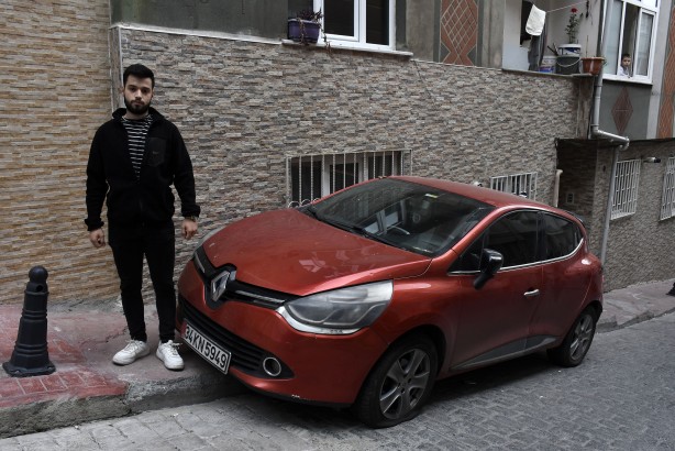 Foto - Beyoğlu’nda yaşandı: İşe gidenler şoka girdi