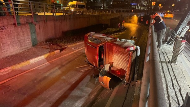 Foto - Beyoğlu’ndaki trafik kazasında 1’i ağır 3 kişi yaralandı
