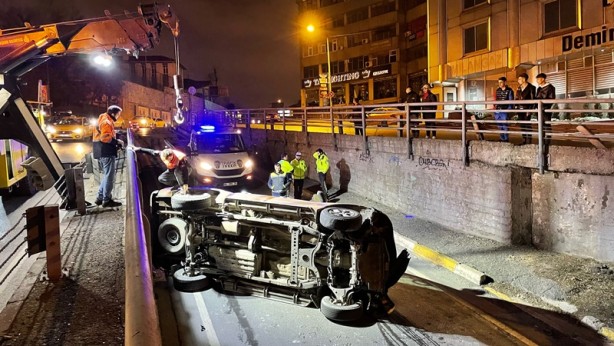 Beyoğlu’ndaki trafik kazasında 1’i ağır 3 kişi yaralandı
