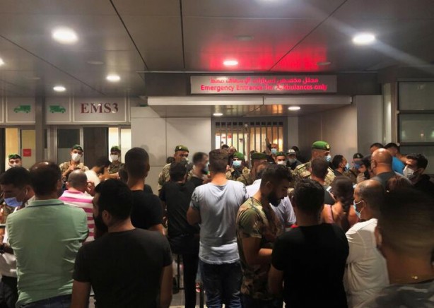 Foto - Beyrut Valisi gözyaşlarına boğuldu! Onlarca ölü binlerce yaralı var