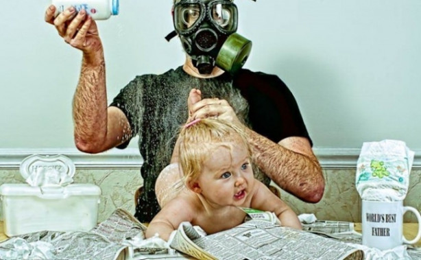 Foto - Bez değiştiren babaların birbirinden komik halleri