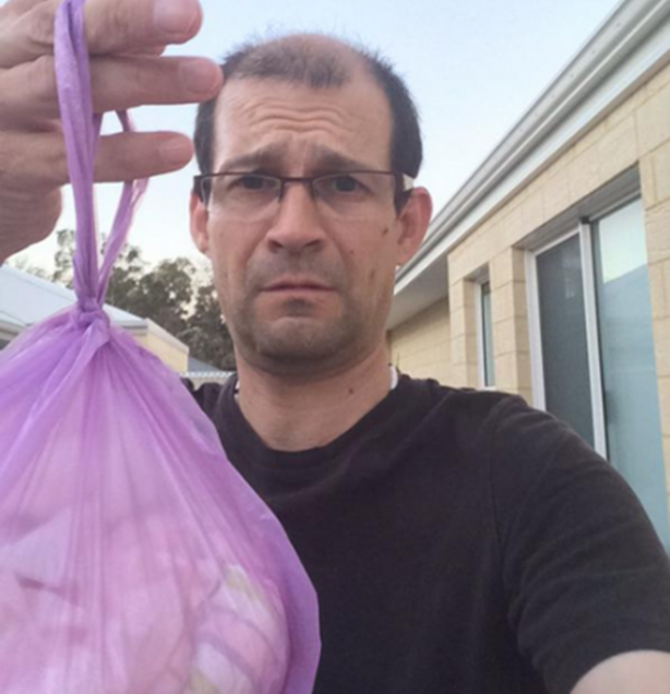 Foto - Bez değiştiren babaların birbirinden komik halleri