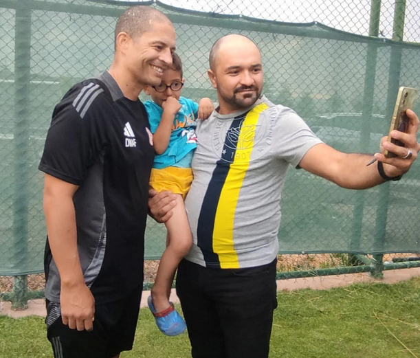 Foto - Bi kendine gel artık Alex de Souza! Tamı tamına yüzlerce kişi kapıda bekledi! Yönetim isyan etti! Bu da neyin nesi yahu…