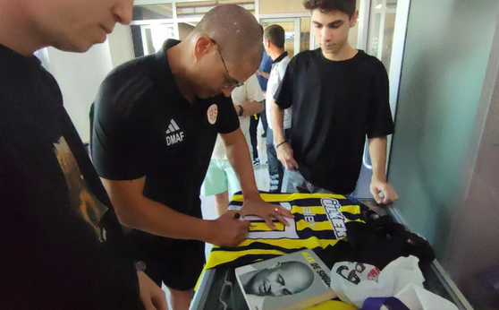 Foto - Bi kendine gel artık Alex de Souza! Tamı tamına yüzlerce kişi kapıda bekledi! Yönetim isyan etti! Bu da neyin nesi yahu…