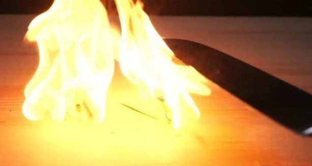 Foto - Bıçağı 1000 derece ısıtan adam ilginç deneylere imza attı