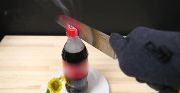 Foto - Bıçağı 1000 derece ısıtan adam ilginç deneylere imza attı