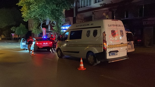 Foto - Bıçakla otomobil gaspı