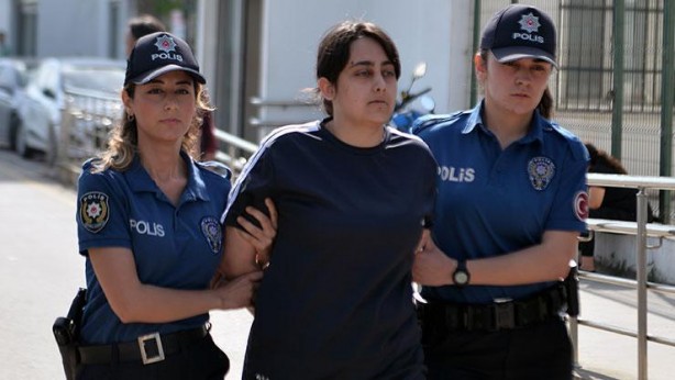 Bıçakla dehşet saçtı! Şoke eden sözler: 'Peşlerini bırakmayacağım'