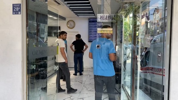 Foto - Bıçaklı saldırgan, kaçmasın diye odaya kilitlendi