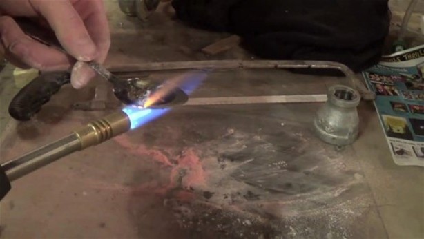 Foto - Bilardo topunun içini gördünüz mü?