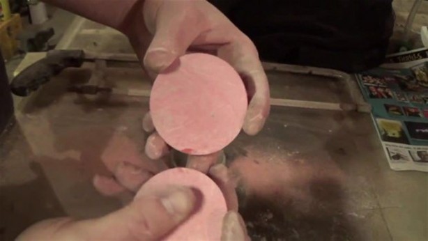 Foto - Bilardo topunun içini gördünüz mü?