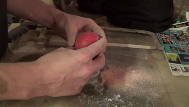 Foto - Bilardo topunun içini gördünüz mü?