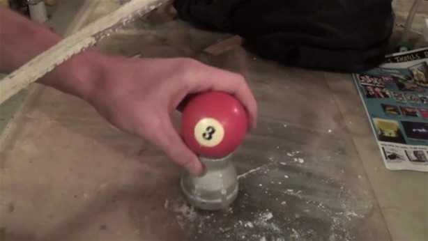 Foto - Bilardo topunun içini gördünüz mü?