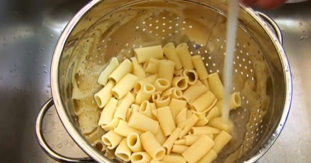 Bildiklerinizi unutun! Şef Carmellini'den makarnanın püf noktaları!