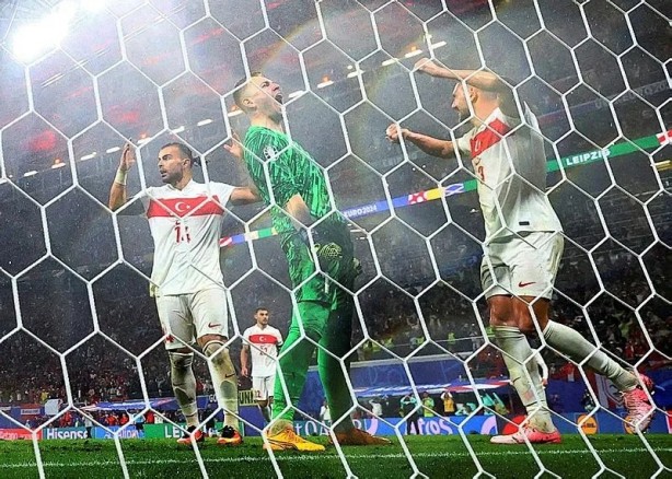 Foto - BİLD'in asılsız manşetine TFF'den yalanlama! "Merih Demiral’a 2 maç ceza haberi gerçeği yansıtmıyor"