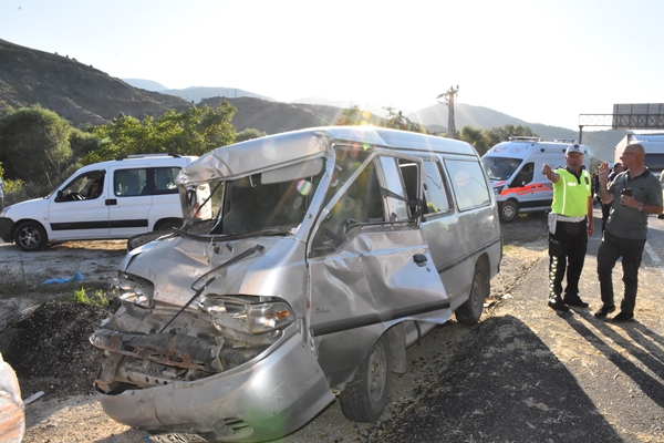 Foto - Bilecik'te feci kaza! Ortalık can pazarına döndü