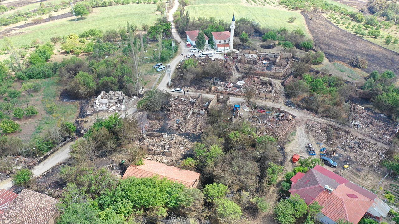 Bilecik’te orman yangını faciaya dönüştü! Yanan alanlar havadan böyle görüntülendi