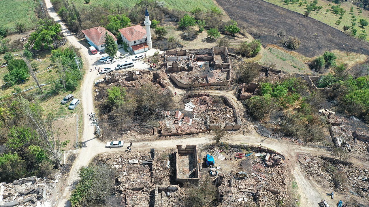 Foto - Bilecik’te orman yangını faciaya dönüştü! Yanan alanlar havadan böyle görüntülendi