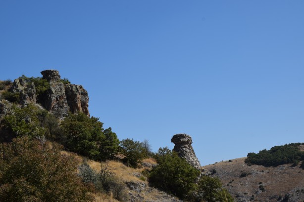 Foto - Bilecik'teki tarihi "Kızlar Kalesi"ni duyan yüzbinler akın ediyor! Ünlü peribacalarına benzer görüyor! İşte güncel bilgiler