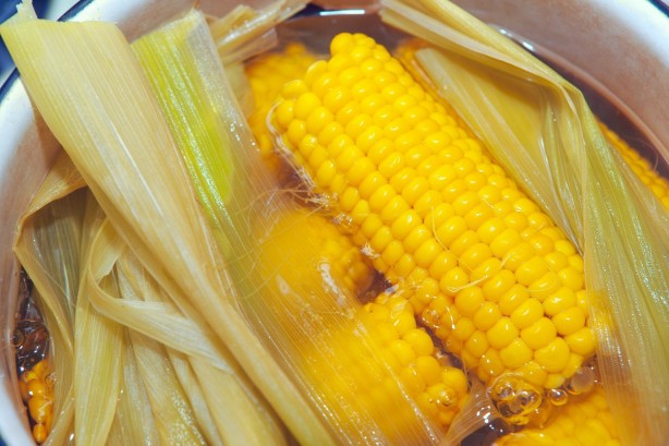 Foto - Bilenler, bir damlasını bile dökmüyor! Haşlanmış mısırın suyu tam bir şifa deposu çıktı! Faydalarını duyunca küçük dilinizi yutacaksınız