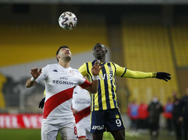 Foto - Biletleri kesildi! Fenerbahçe'de takımdan gidecek isimler belli oldu