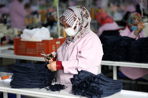 Foto - Bileziklerini satarak başladı... Şimdi dünyaya satıyor