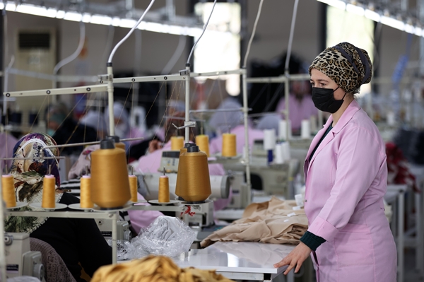 Foto - Bileziklerini satarak başladı... Şimdi dünyaya satıyor