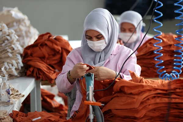 Foto - Bileziklerini satarak başladı... Şimdi dünyaya satıyor