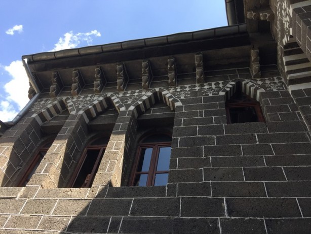 Foto - Bilgi arayanların adresi: Ahmet Arif Edebiyat Müze Kütüphanesi