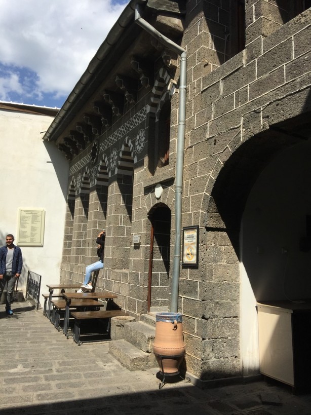 Foto - Bilgi arayanların adresi: Ahmet Arif Edebiyat Müze Kütüphanesi