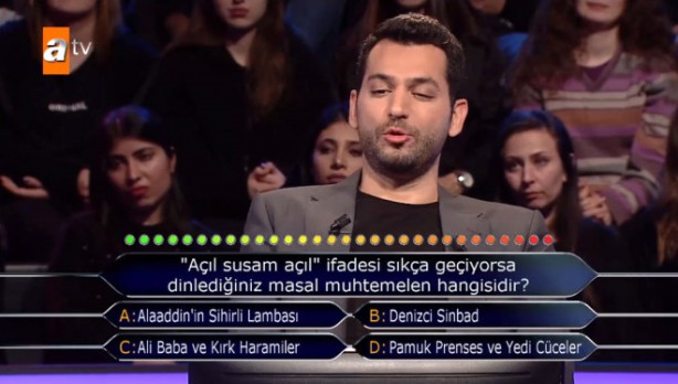 Foto - Bilgi yarışmasına ailesinin zoruyla katıldı, 2. soruda elendi