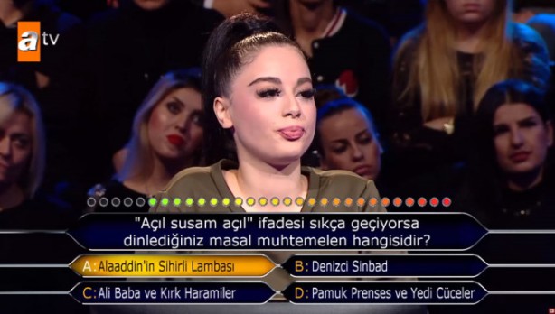 Foto - Bilgi yarışmasına ailesinin zoruyla katıldı, 2. soruda elendi