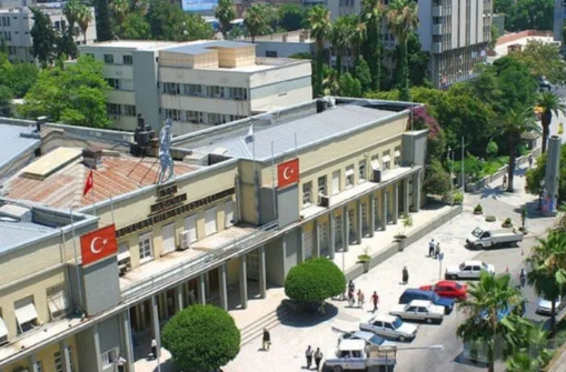 Foto - Bilgileri sızdırıp rüşveti alan kişi Özgür Özel’in satranç arkadaşı çıktı