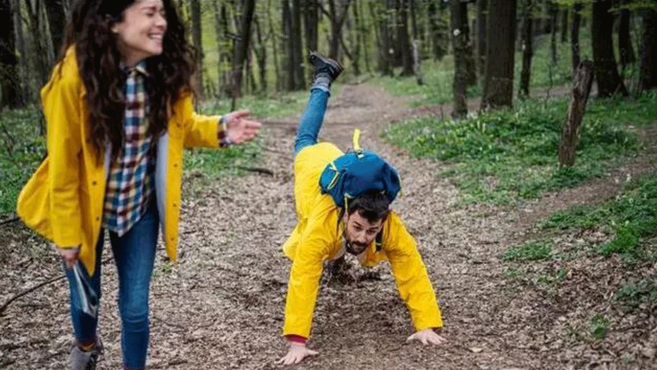 Foto - Bilim adamları araştırdı: Düşen insanlara neden güleriz?