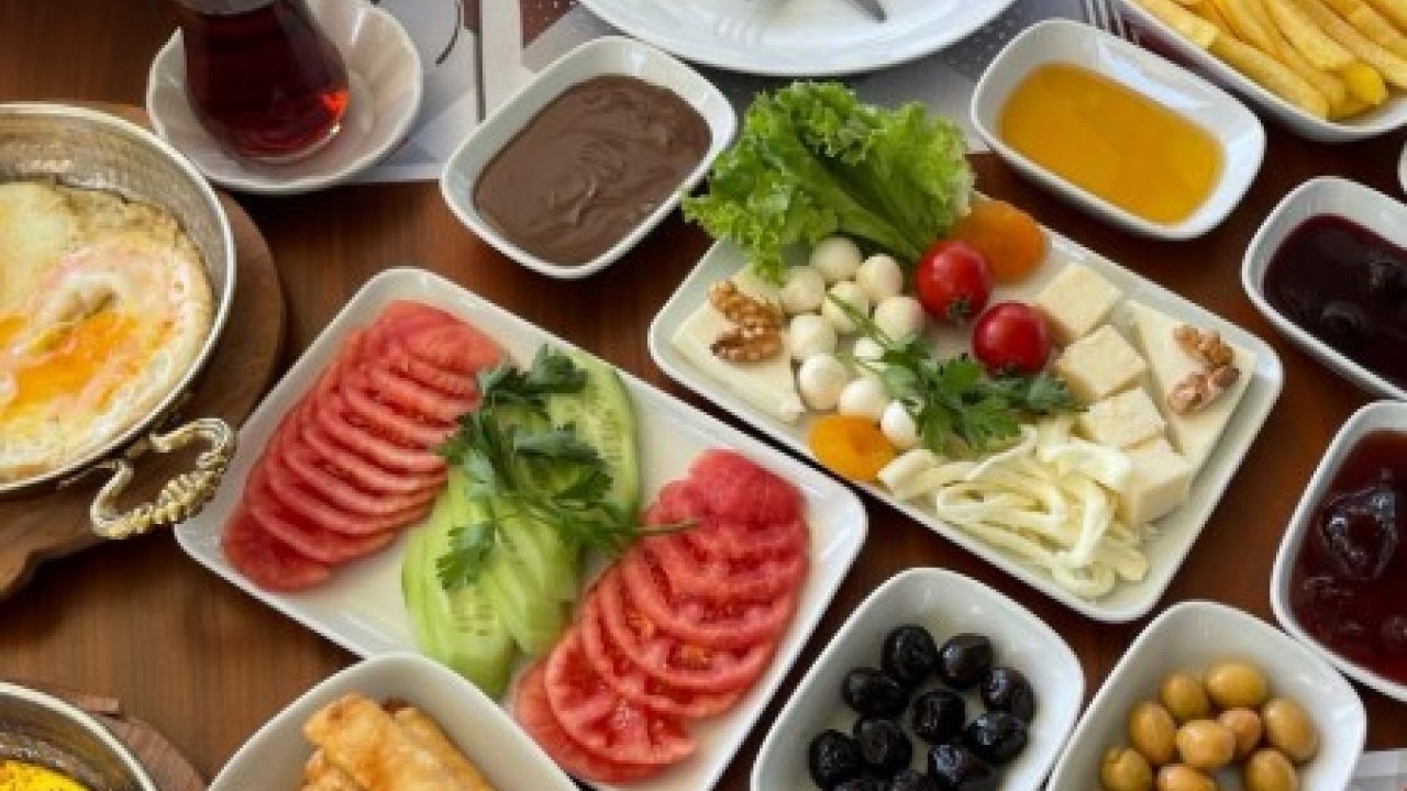 Bilim adamları yeni bir çalışma yaptı! Kahvaltıyı bu saatte yapmak gerekiyor