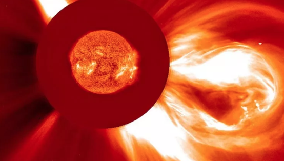 Foto - Bilim insanlarından gizemli keşif! Güneşten 10 bin kat daha büyük!