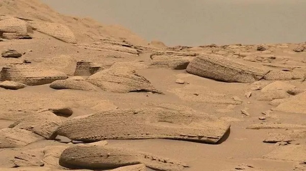 Foto - Bilim insanlarının bile ağzı açık kaldı! Mars'ta keşfedilen en tuhaf cisim