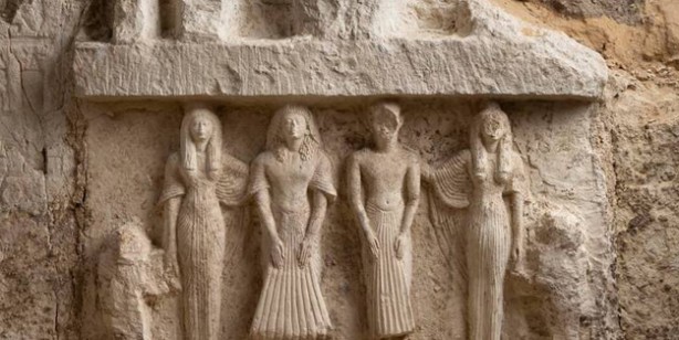 Bilinen en eski, Mısır'dan kraliyet ailesine ait: Sakkara’da Amun Tapınağı yöneticisinin mezarı bulundu