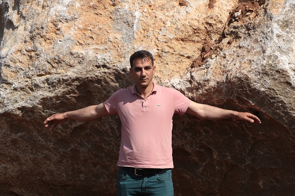 Foto - Bin rakımlı köyde böyle önlem alındı! Tonlarca ağırlıktaki dev kayalar köye yaklaştı! 