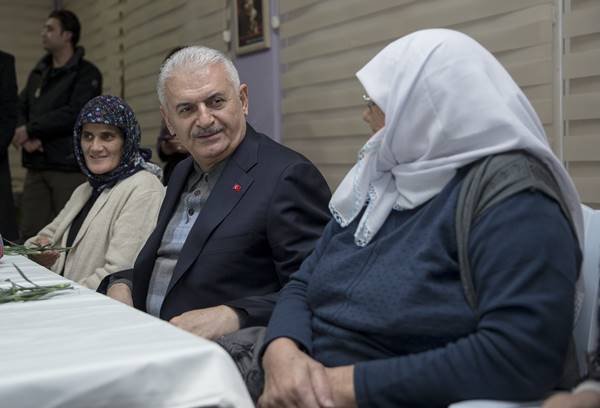 Foto - Binali Yıldırım'dan anlamlı ziyaret