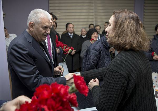 Foto - Binali Yıldırım'dan anlamlı ziyaret