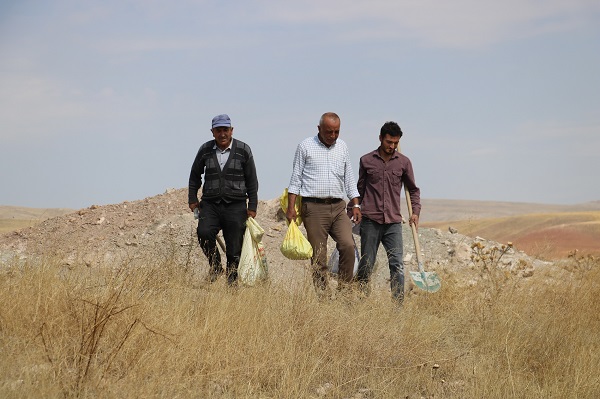 Foto - Binbir zahmetle çıkartılıyor! Yerin altından çıkıp şifa dağıtıyor