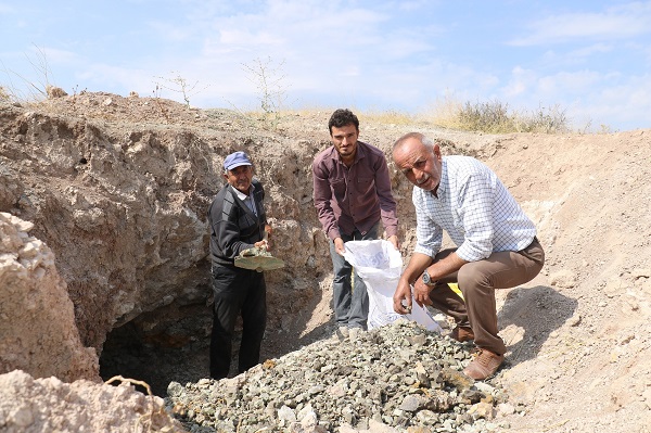 Foto - Binbir zahmetle çıkartılıyor! Yerin altından çıkıp şifa dağıtıyor