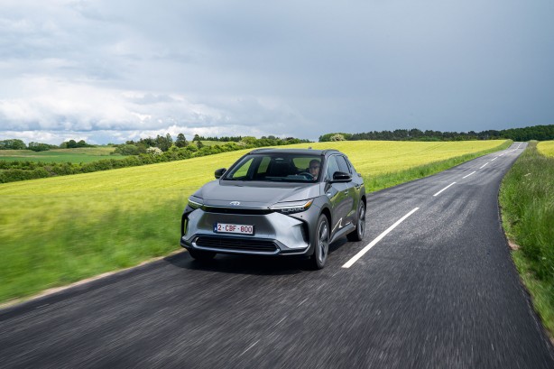 Foto - Binek ve ticari araç satışlarında durdurulamıyor! Rekor denince akla Toyota geliyor!